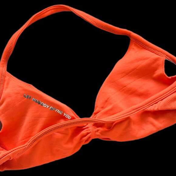 DFYNE Impact Strappy Bra NWOT Chilli size small - Picture 4 of 4